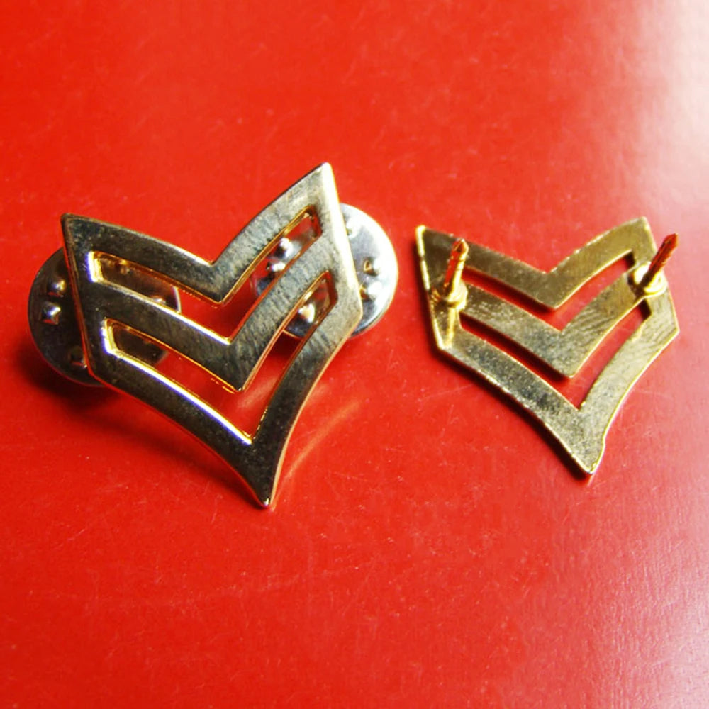 PAIR OF WW2 US ARMY SERGEANT FIRST CLASS PINBACK RANK INSIGNIA PIN BADGE GOLD