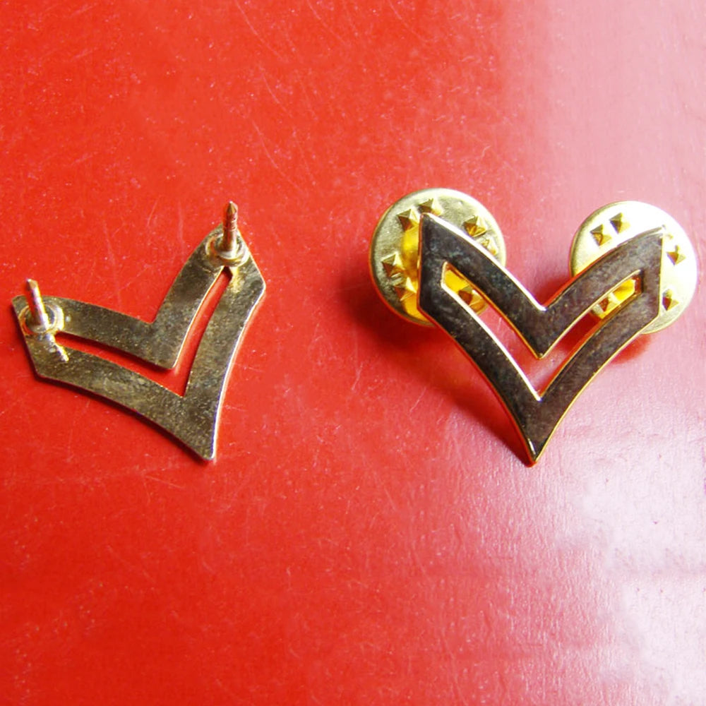 PAIR US ARMY CORPORAL SUBDUED METAL COLLAR RANK INSIGNIA BADGE PIN GOLD
